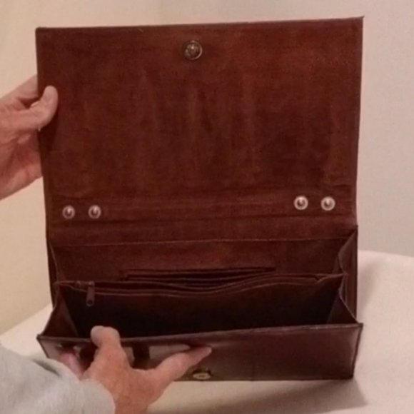 Eel Skin Burgundy Clutch Purse Suede Leather Lining and Snap-on Shoulder Strap - Picture 11 of 12